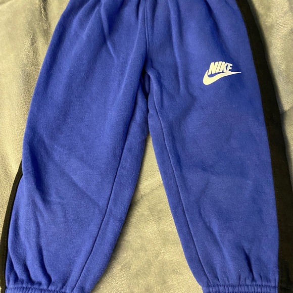 Nike boys sweatsuit - Picture 3 of 3